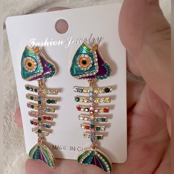 Fishbone Multicolored Rhinestone Earrings! - Picture 2 of 4